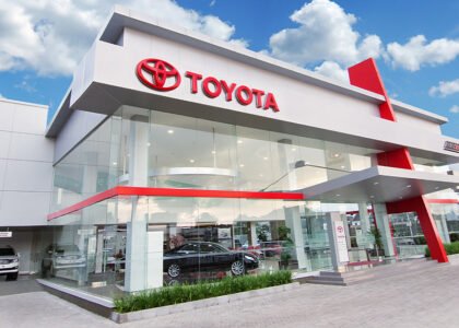 Toyota AUTO2000 RADIO DALAM